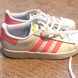 New girls Superstar Adidas size 2